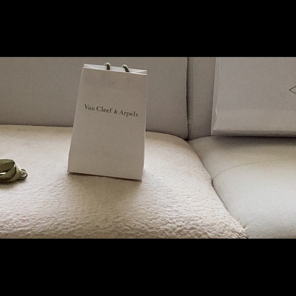 Van Cleef & Arpels Elegant bag small 8x4x5,5 x2,5
